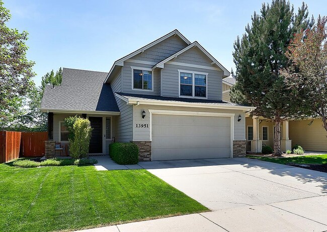 Building Photo - 13951 W Milford Dr