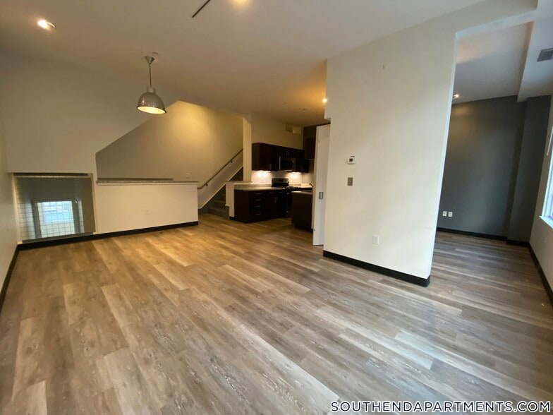 Building Photo - 160 E Berkeley St