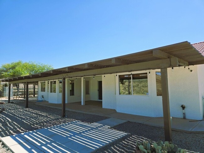 Building Photo - 9039 Hermosa Ave