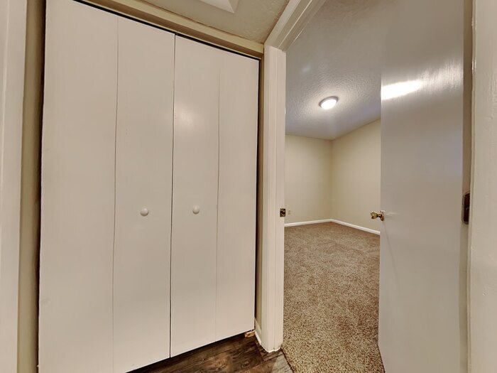 Building Photo - 7593 Sharbeth Dr S