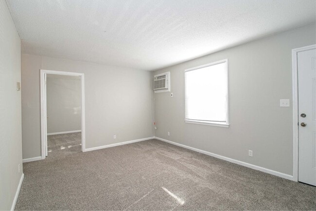 Building Photo - 1432-B McCan