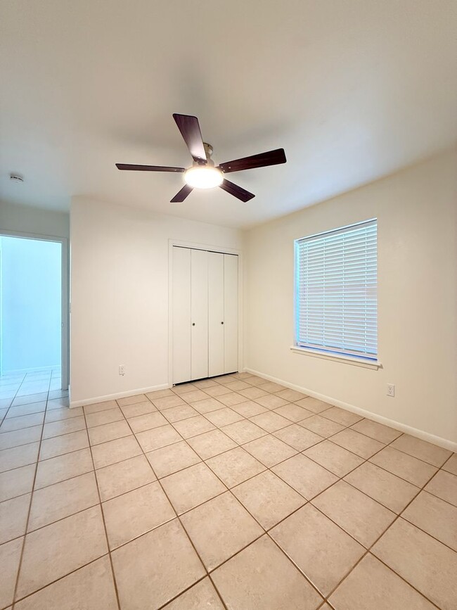 Building Photo - Beautiful 4 Bedroom 1.5 Bath - City View ISD