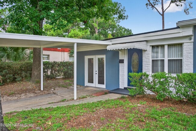 Building Photo - 6190 Mercer Cir E