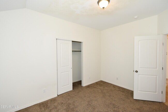 Building Photo - 1253 Indigo Sky St