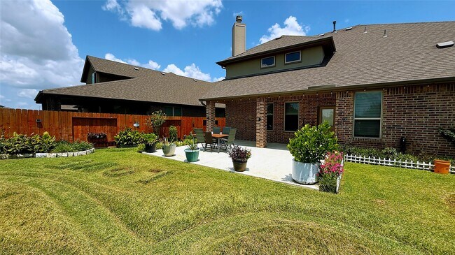 Building Photo - 28726 Pearl Bridge Ln