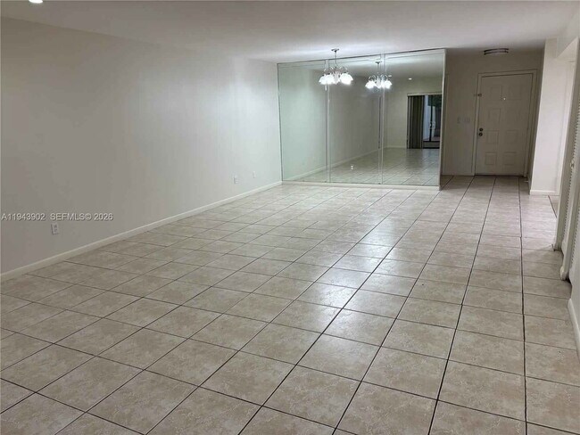 Building Photo - Southwest 115th Place, Miami, FL 33173 - 3 BR 2 BA single-family home