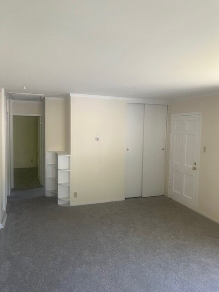 Building Photo - 105 Warner Rd