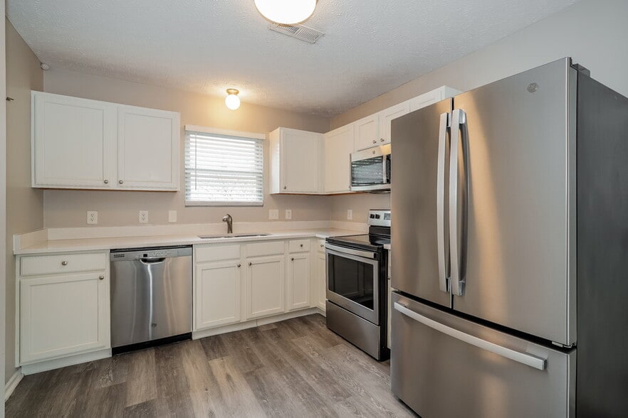 Building Photo - 8752 Arrowtip Ln