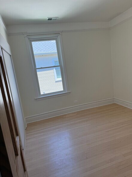 Building Photo - 6220 N Magnolia Ave