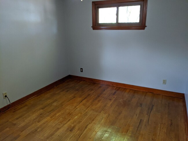 Building Photo - 3 bed 1 bath single family home in Wausau