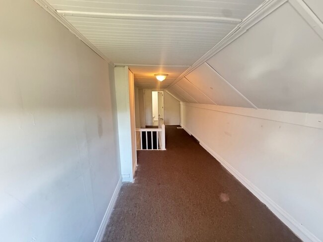 Building Photo - 1541 Hopkins Ave