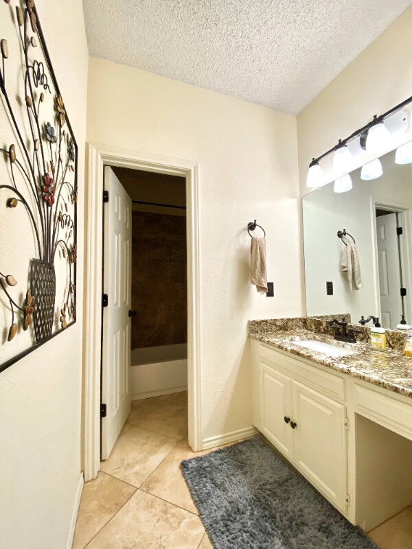 Building Photo - 1405 Ridgemoor Ln