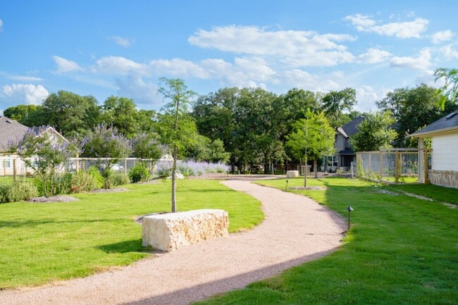Building Photo - Bright & Airy Home on Curling Post