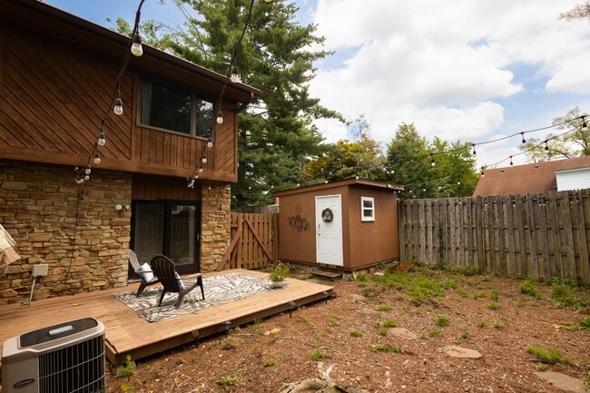 Building Photo - 3191 Sycamore Dr