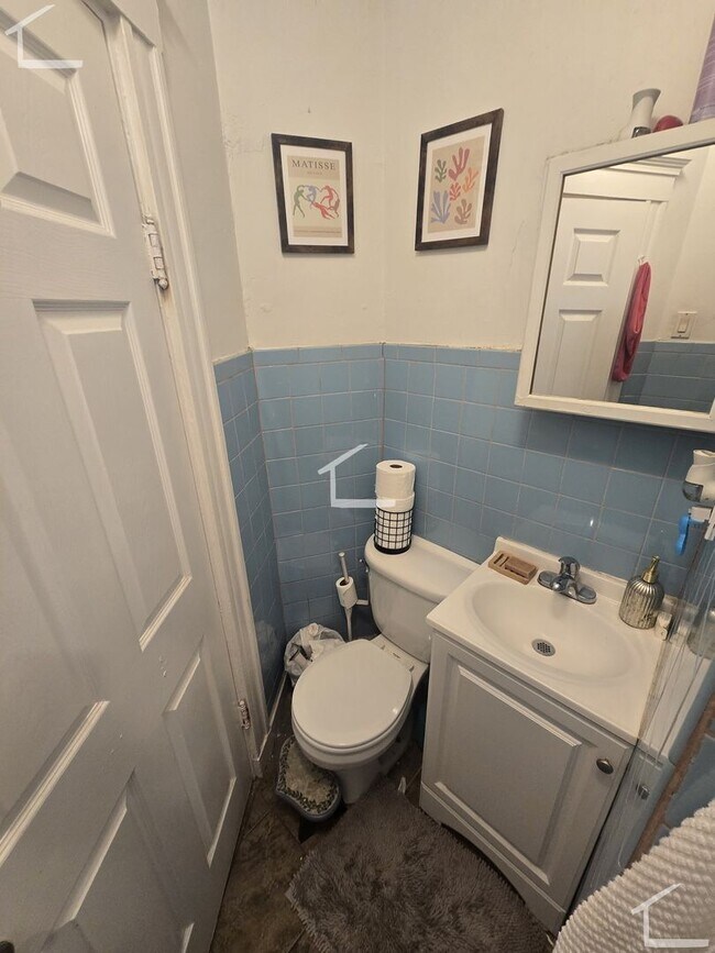 Building Photo - Spacious 3 bed in Brighton...