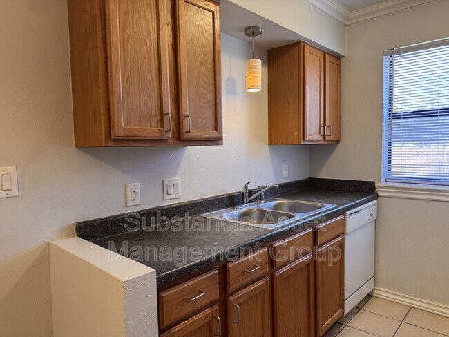 Building Photo - 1429 NW 24th St