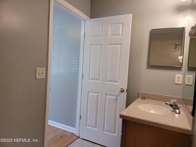 Building Photo - 1491 Fieldview Dr