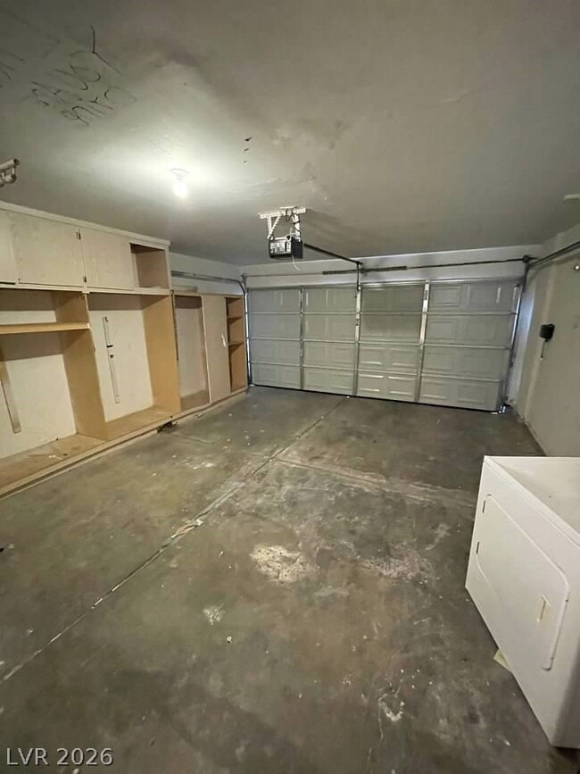 Building Photo - 8829 Cornwall Glen Ave