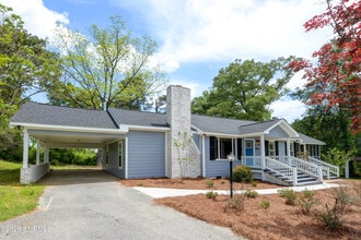 Building Photo - 554 Edwards Rd