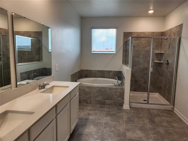 Building Photo - 203 Bogey Dr