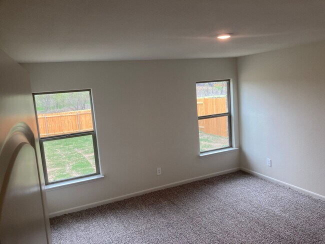 Building Photo - 3007 Boran Dr