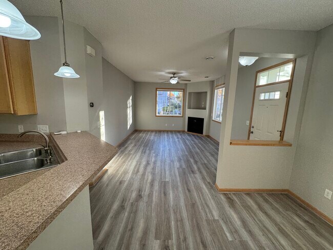 Building Photo - 3443 Cherry Ln