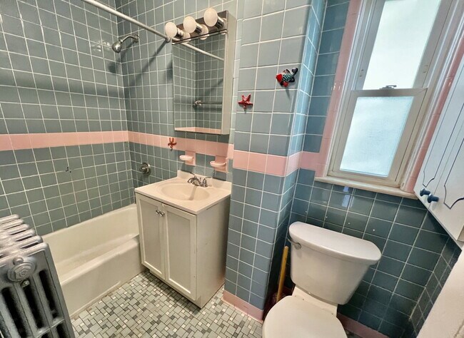 Building Photo - 234 Cypress St