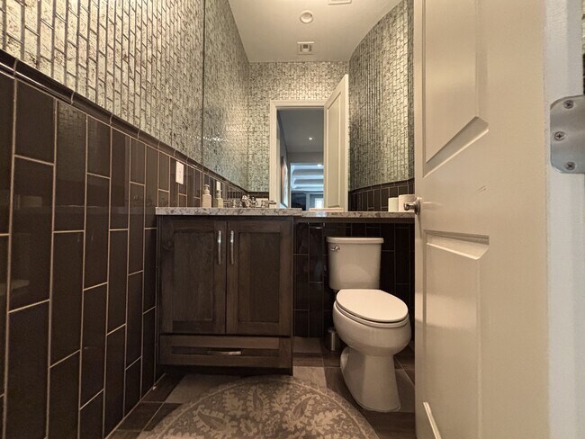 Building Photo - 81 Navarra Canyon Ct