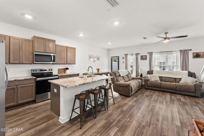 Building Photo - 5899 Tyndall Pl