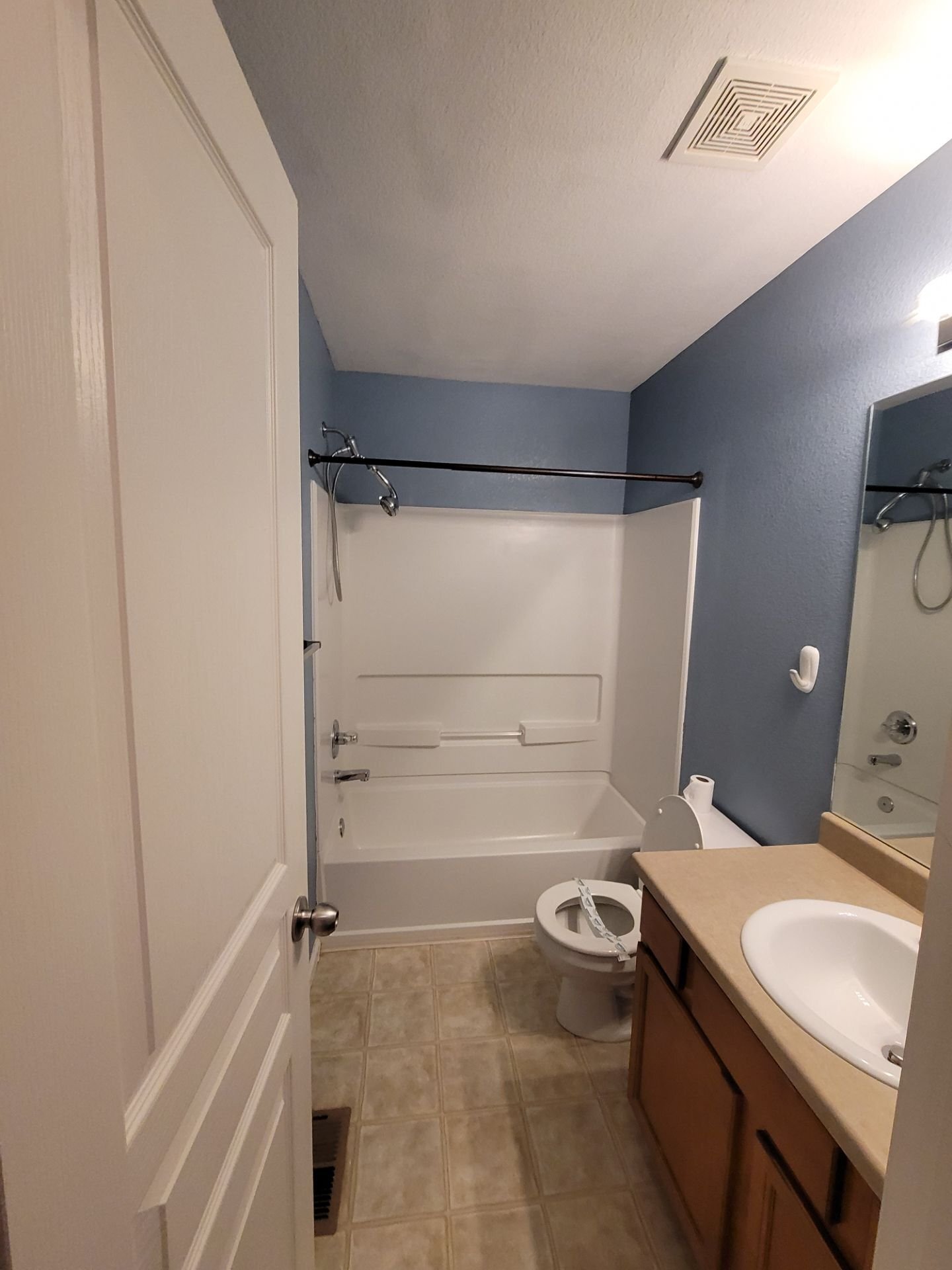 Building Photo - 7323 Bentwater Dr