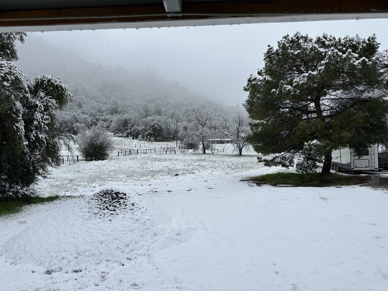 Building Photo - 43022 Apache Rnch Rd