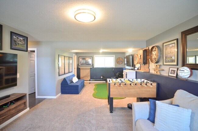 Building Photo - 226 Veneto Dr