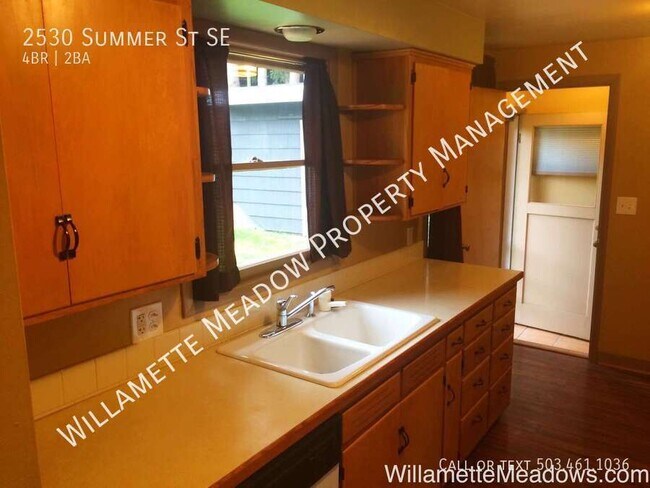 Building Photo - 2530 Summer St SE