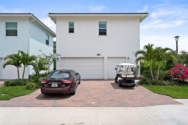 Building Photo - 7033 Edison Pl
