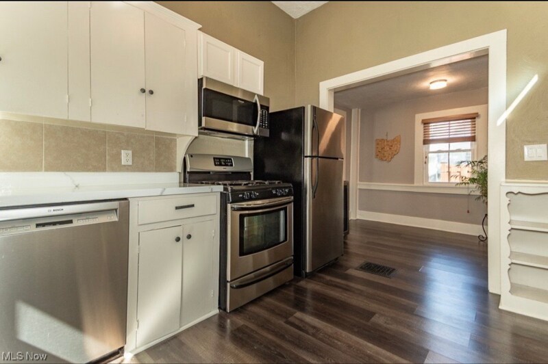 Building Photo - 37848 Euclid Ave