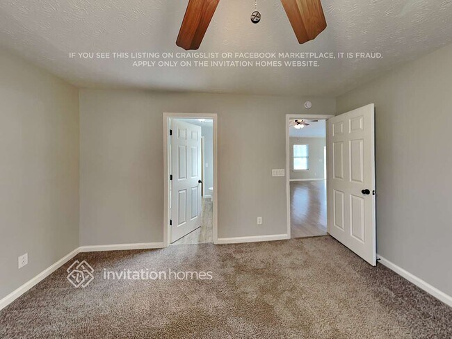 Building Photo - 428 Crested View Dr