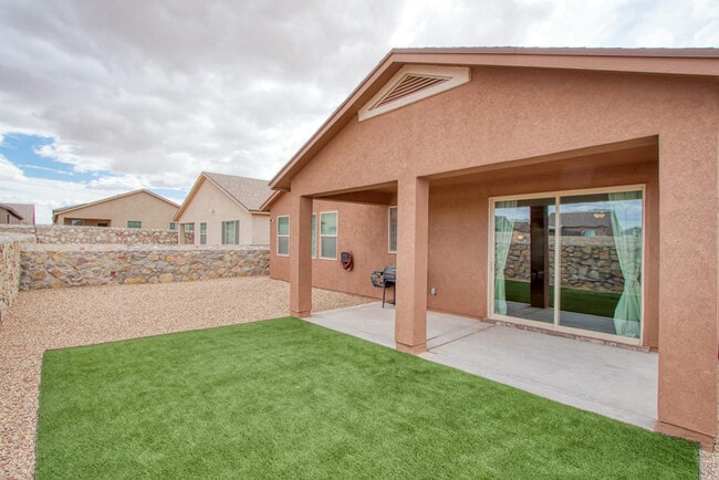 Building Photo - 4716 Christian Azcarate St