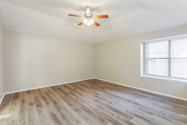 Building Photo - 7049 Ivy Pointe Row