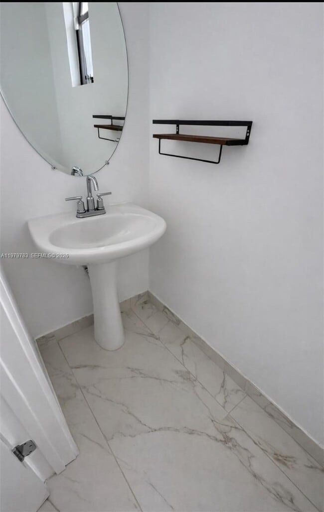 Building Photo - 4980 Whispering Way