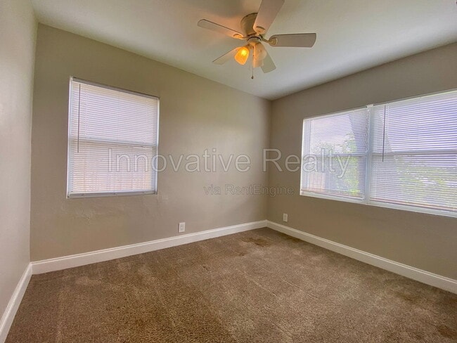 Building Photo - 311 Lake Annie Dr