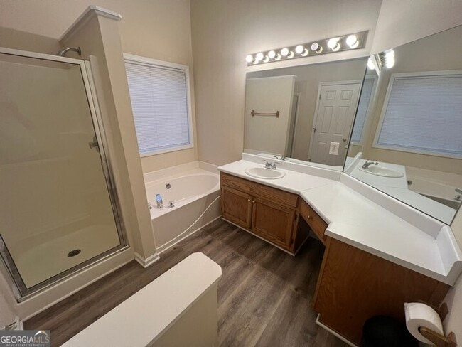 Building Photo - 1233 Crystal Bend