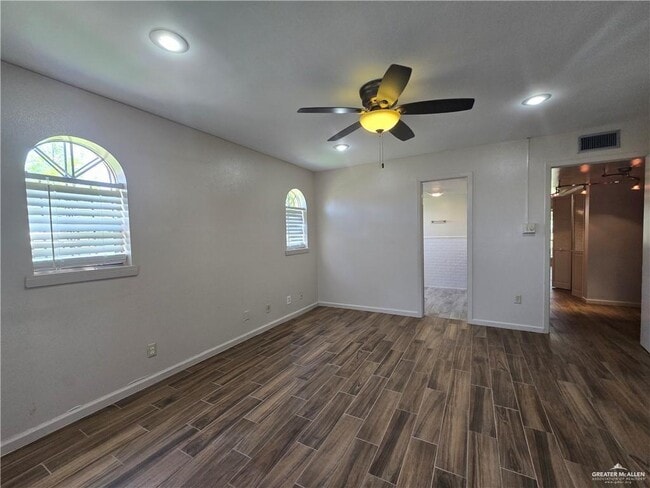 Building Photo - 33 Highland Park Ave