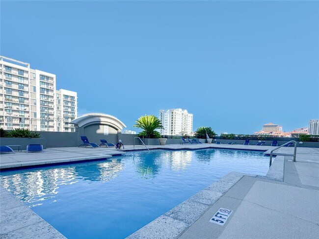 Building Photo - 50 Menores Ave