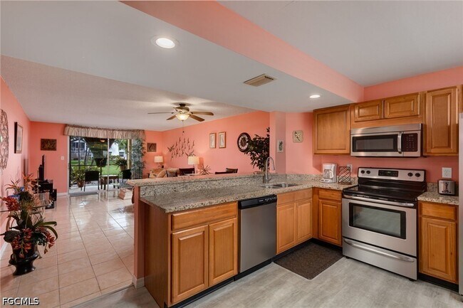 Building Photo - 5959 Winkler Rd