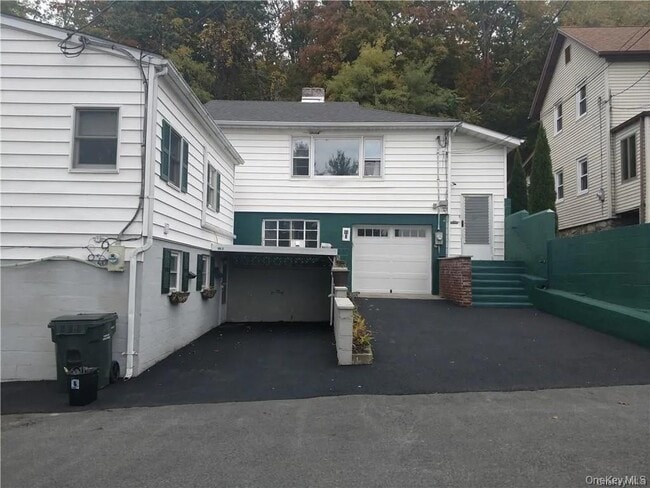 Building Photo - 98 Mearns Ave