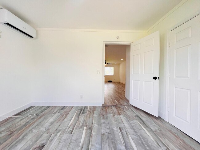 Building Photo - 3663 Laurette Ln