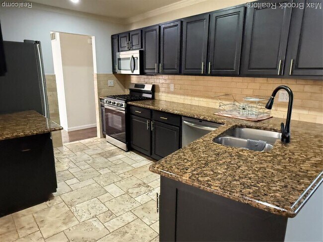 Building Photo - 43530 Westminister Way