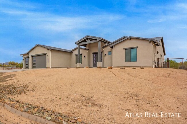 Building Photo - 15532 E Palo Brea Ln
