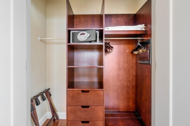 Building Photo - 3800 N Ocean Dr