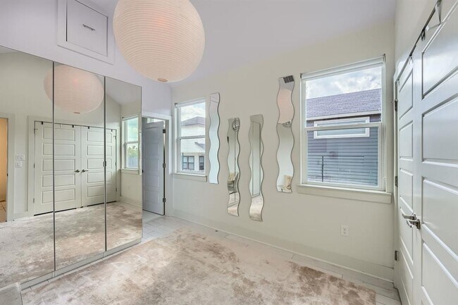 Building Photo - 7311 Providence Ave